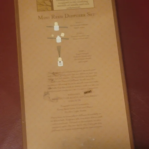 Mini Reed Diffuser - Picture 5 of 5